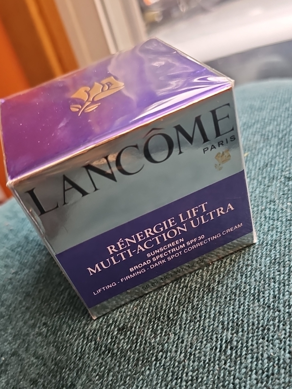 L'ancolm Renergie Lift Multi-Action Ultra Sunscreen